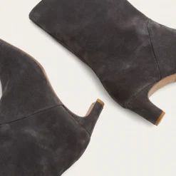 Adina Botki, Antracytowy Welur