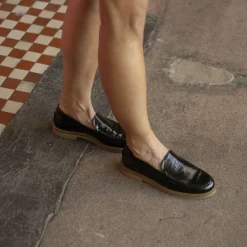 Agora Półbuty, Czarny Polysk