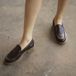 Agora Półbuty, Mahoniowy