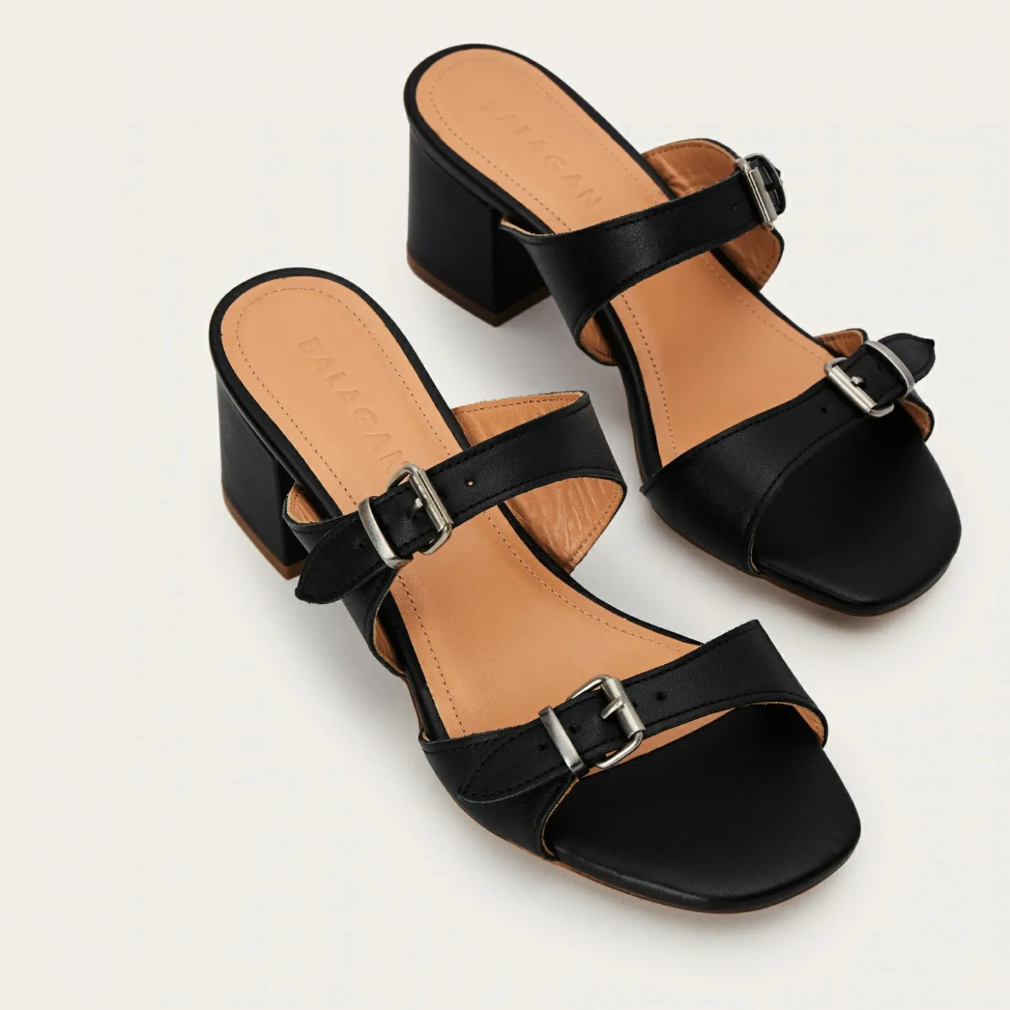 Amalfi Sandaly, Czarny