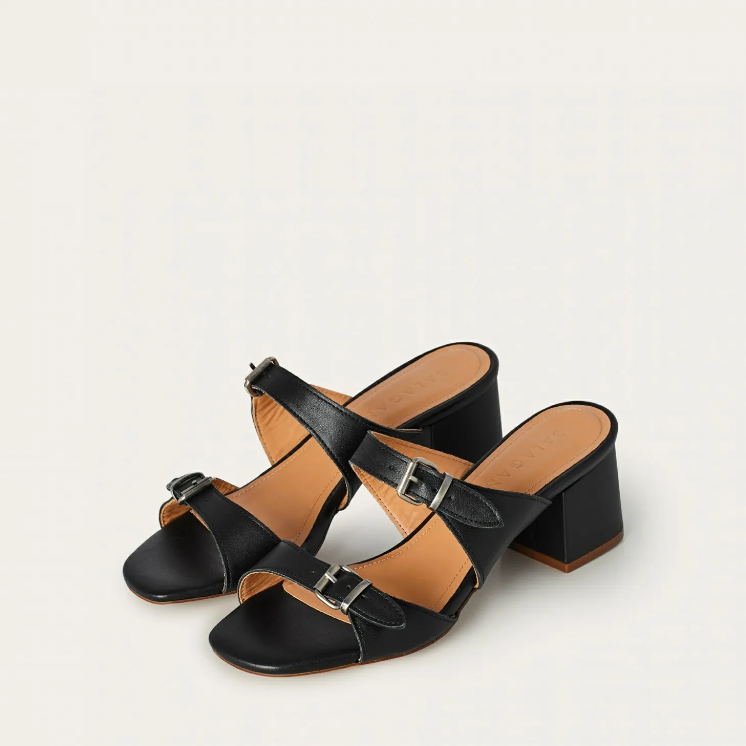 Amalfi Sandaly, Czarny