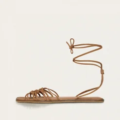 Amfi Sandaly, Karmelowy