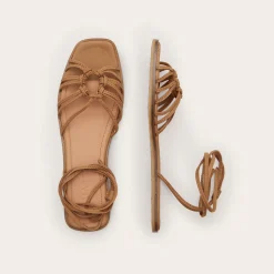 Amfi Sandaly, Karmelowy