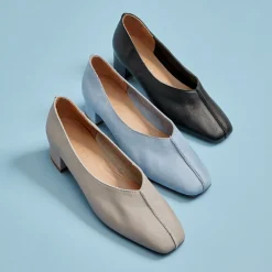 Apulia Czółenka, Czarny