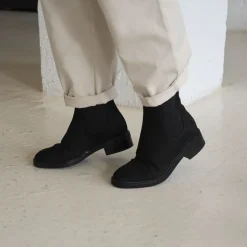 Arava Sztyblety, Czarny Nubuk