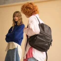 Atzel Plecak, Czarny