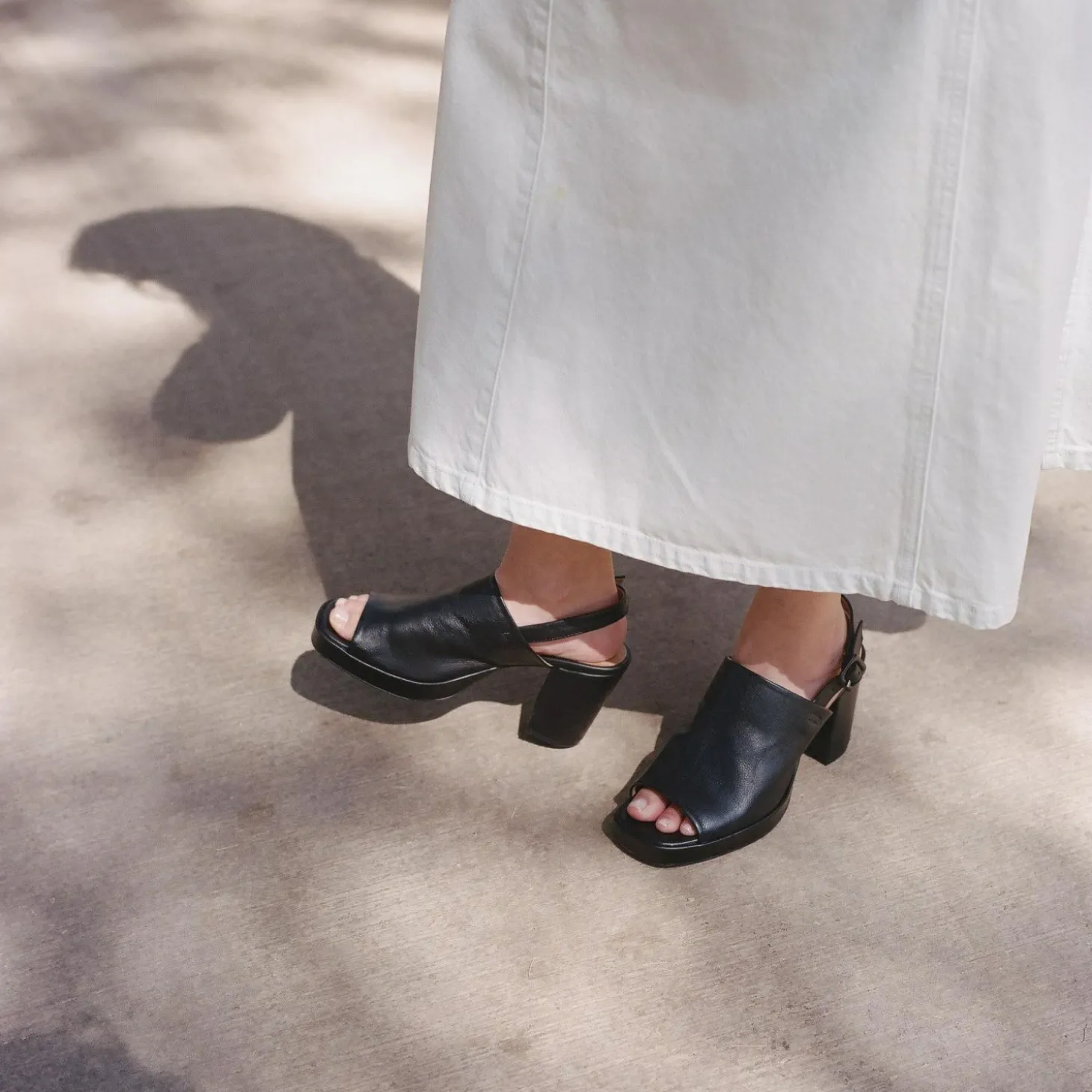 Bette Sandaly, Czarny