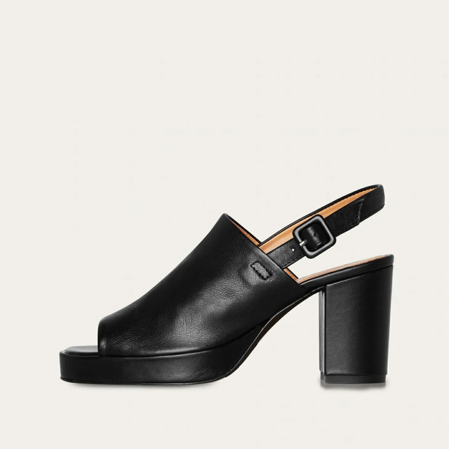 Bette Sandaly, Czarny