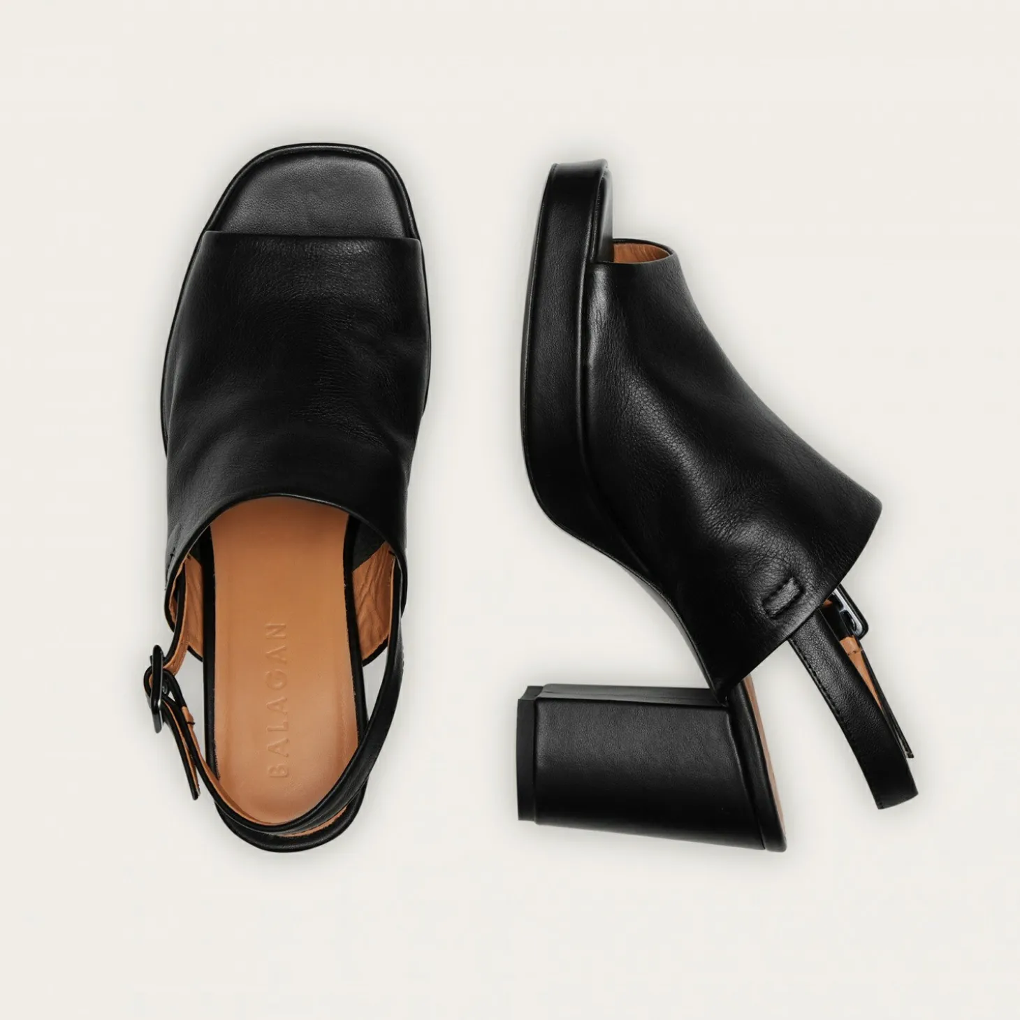 Bette Sandaly, Czarny