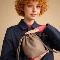 Dima Torebka S, Dymny