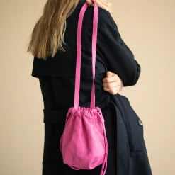 Dima Torebka S, Fuksja