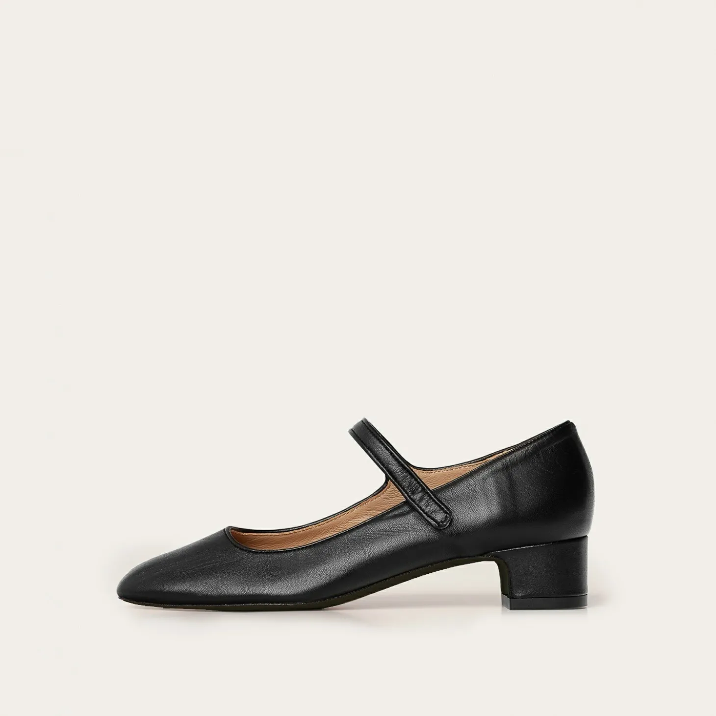 Dora Czółenka Na Niskim Obcasie, Czarny