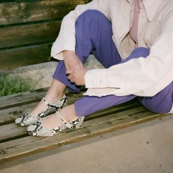 Dora Czółenka Na Niskim Obcasie, Zlamana Biel Wzor Pytona