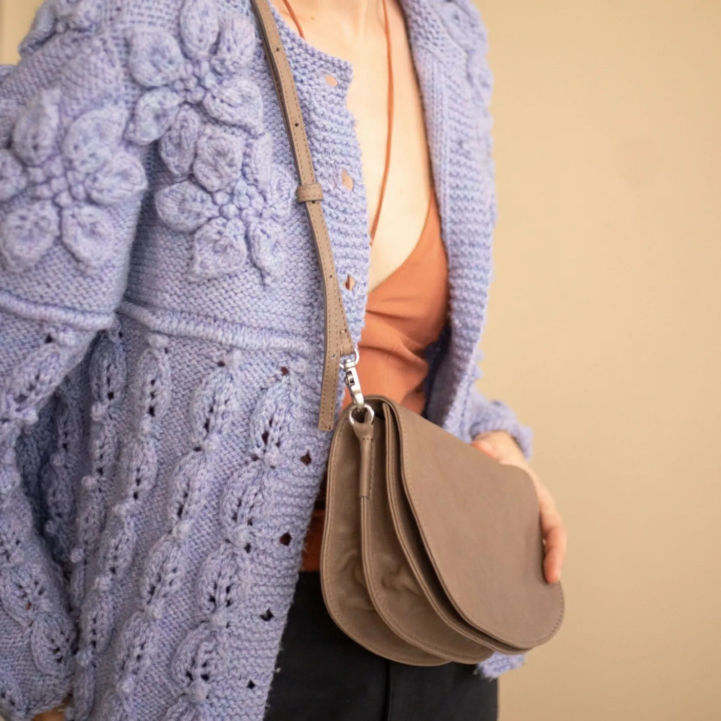 Eveline Torebka, Dymny