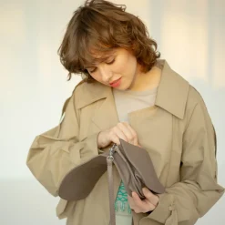 Eveline Torebka, Dymny