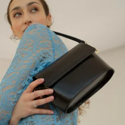 Galia Torebka, Ciemny Braz