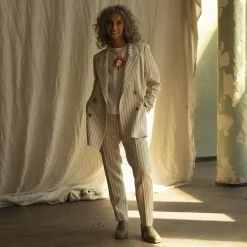 Gloria Klapki, Kamienny Szary