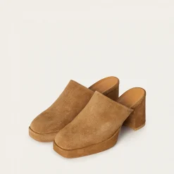 Gloria Klapki, Karmelowy Welur