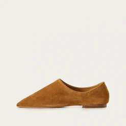 Hatzer Baleriny, Karmelowy Welur