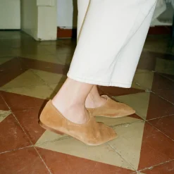 Hatzer Baleriny, Karmelowy Welur