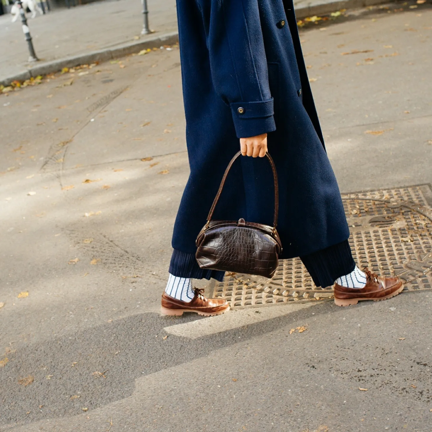 Hug Bag Torebka L, Brazowy Wzor Krokodyla