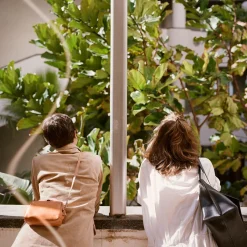 Isha Torebka M, Czarny