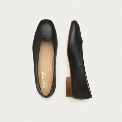 Kikar Baleriny, Czarny