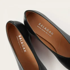 Leilot Czółenka, Czarny