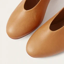 Leilot Czółenka, Naturalny