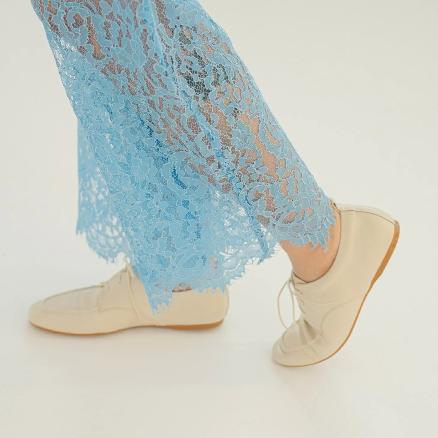 Lila Półbuty, Alabaster