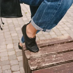 Lila Półbuty, Czarny