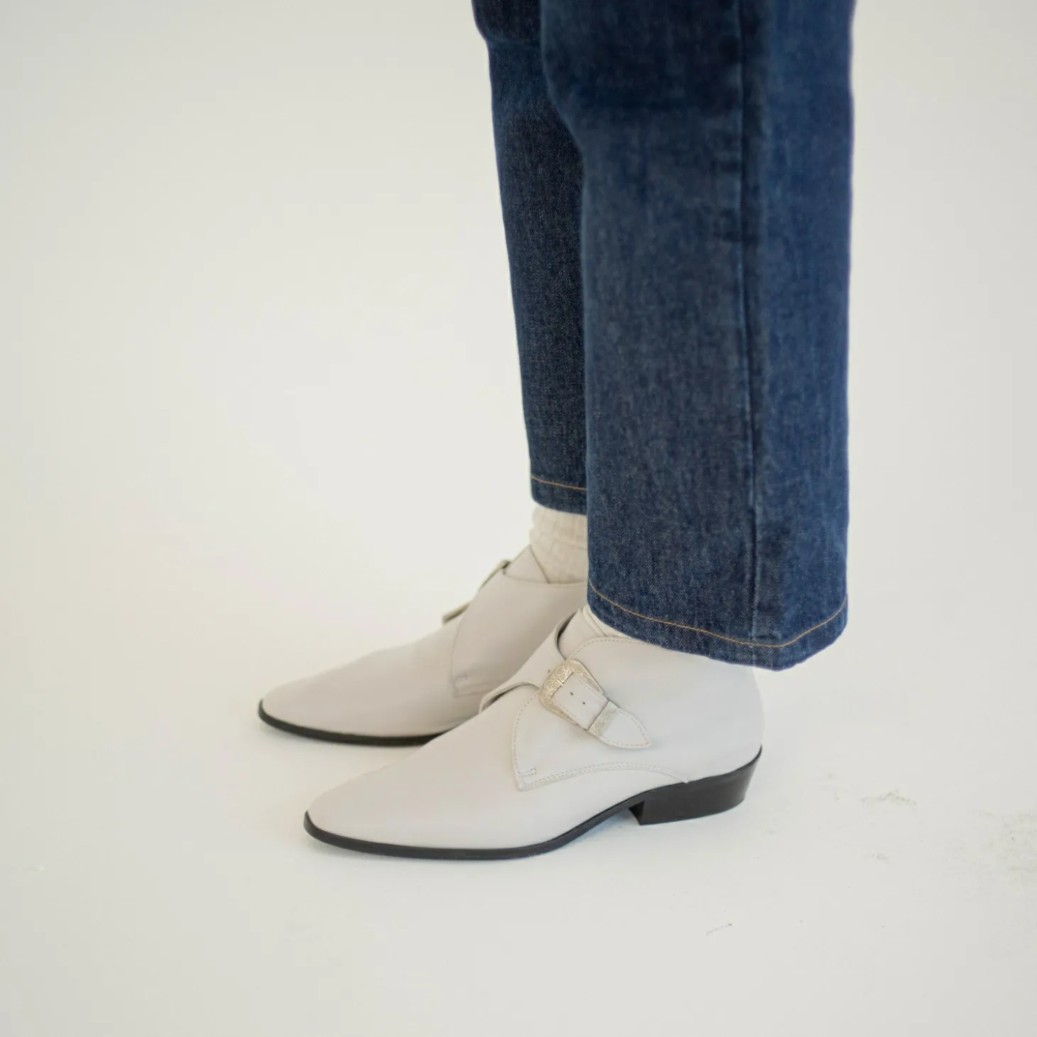 Louis Botki, Zlamana Biel