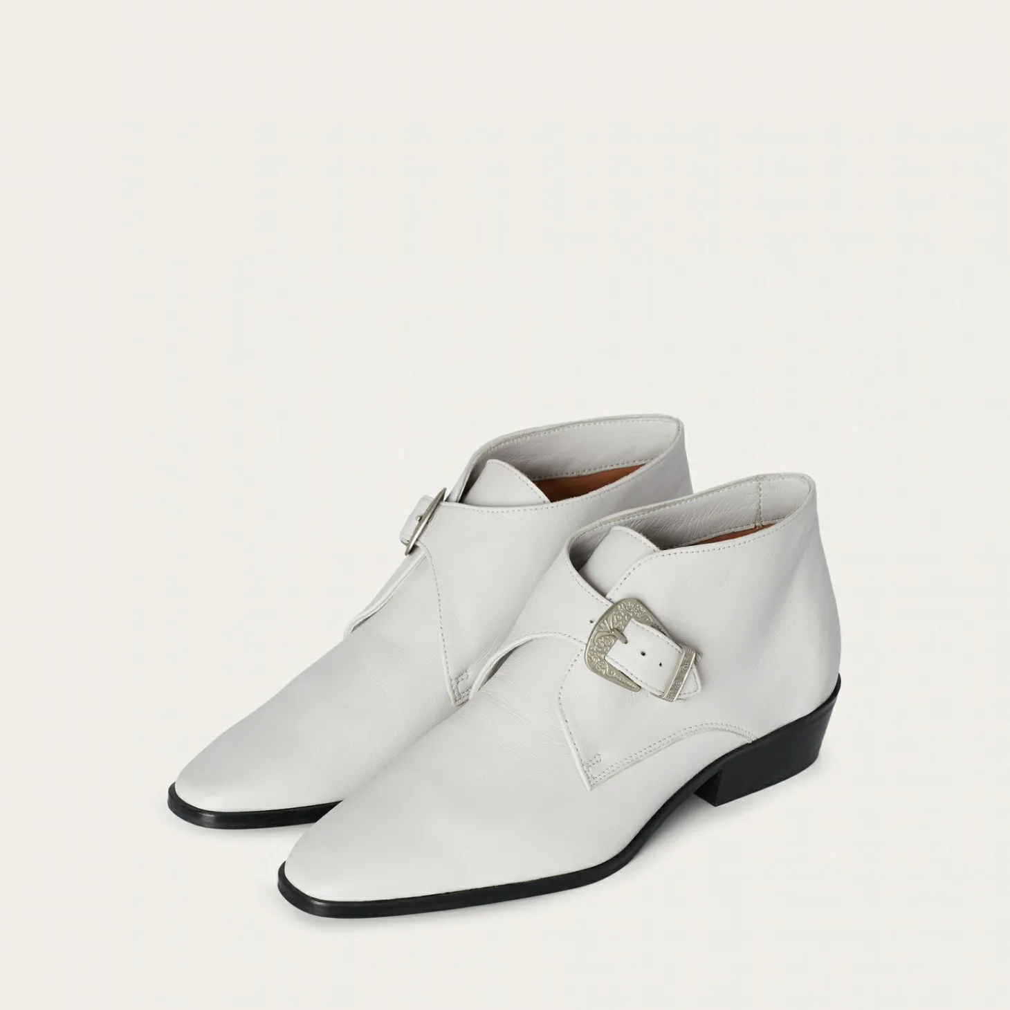 Louis Botki, Zlamana Biel