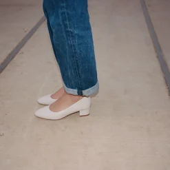 Migdal Czółenka Na Niskim Obcasie, Kremowy