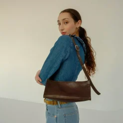 Monique Torebka, Ciemny Braz