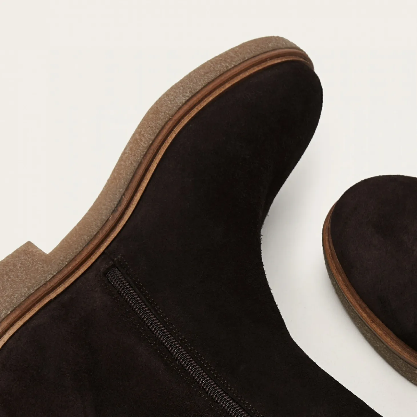 Naki Botki, Czekoladowy Braz Welur