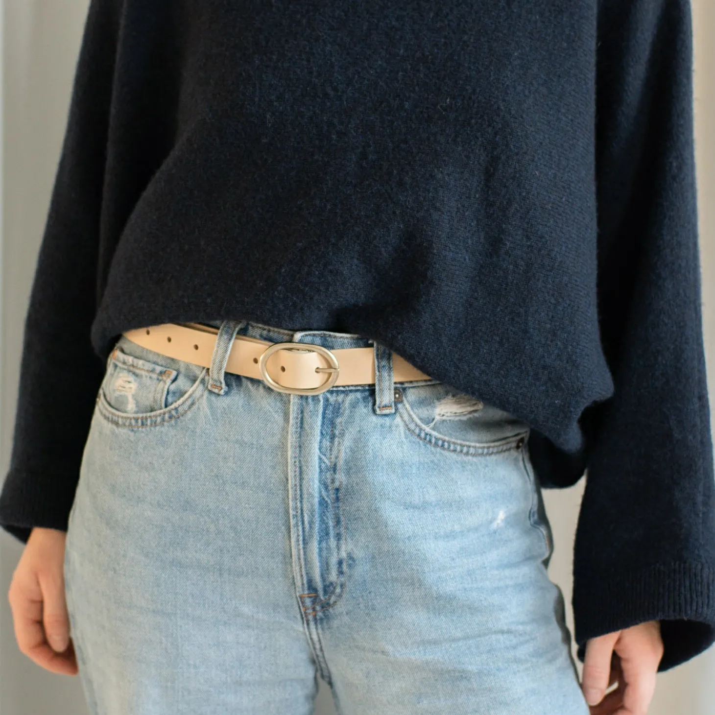 Pasek Z Owalna Klamra, Jasny Nubuk