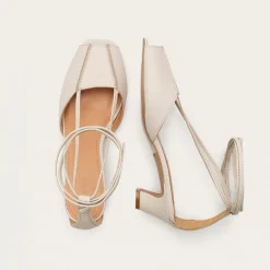 Patio Sandaly, Kremowy