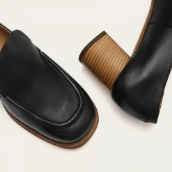 Patrizia Czółenka, Czarny