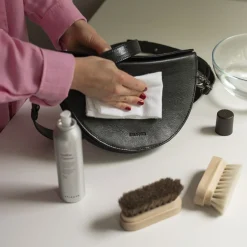 Plyn Czyszczacy Do Kazdego Rodzaju Skor