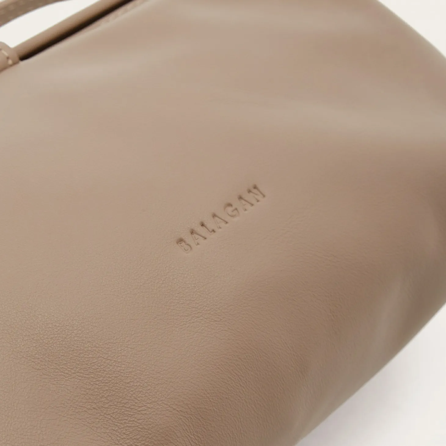 Rofe Torebka M, Dymny