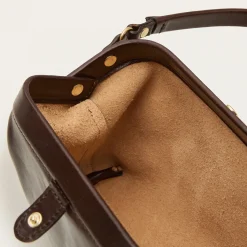 Roha Torebka, Ciemny Braz