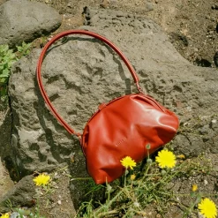 Roha Torebka, Makowa Czerwien