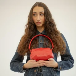 Roha Torebka, Makowa Czerwien