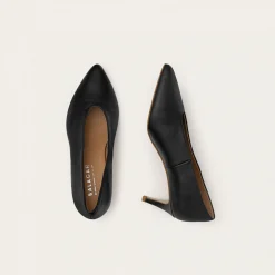 Schpitz Czółenka, Czarny