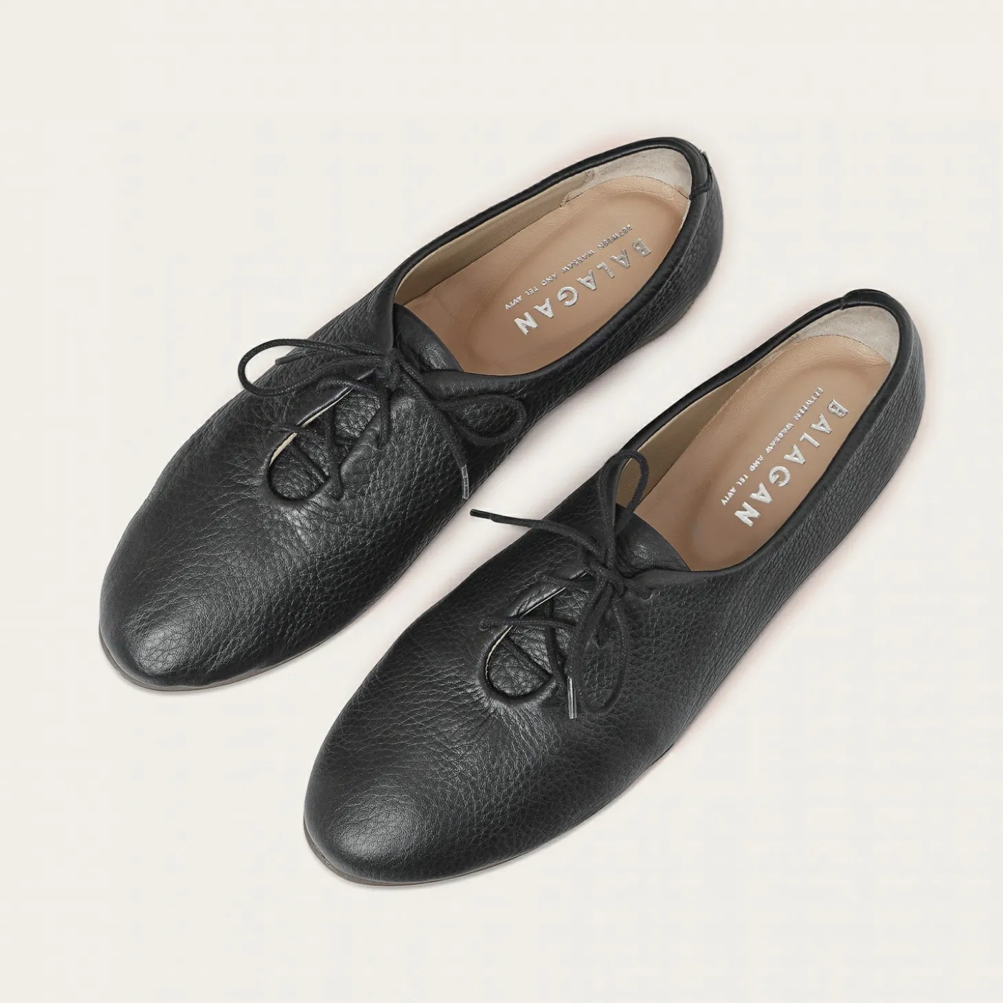 Serge Półbuty, Czarny