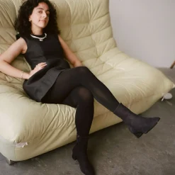 Stav Botki, Czarny Nubuk