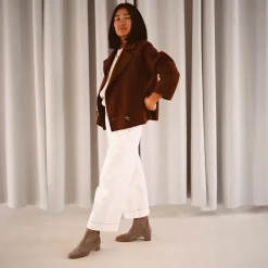 Stav Botki, Szary Welur