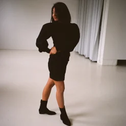 Sus Botki, Czarny Zamsz