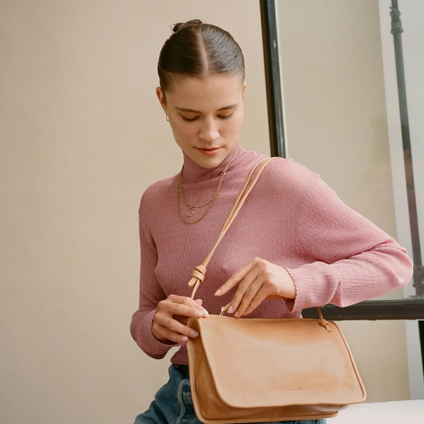 Suzanne Torebka M, Naturalny